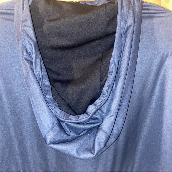 Under Armour Gore Windstopper Navy and White Hooded Jacket Women’s Size Small - Picture 6 of 13